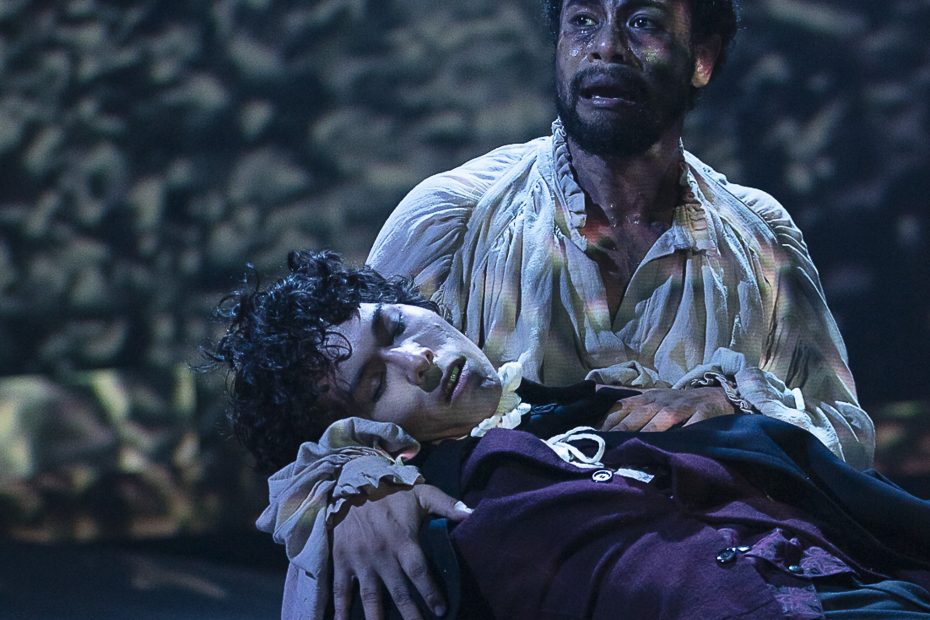 Del Toro’s Frankenstein Adaptation Seamlessly Explores the Nature of Beauty vs. Brutality