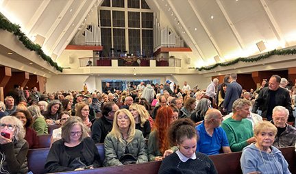 Over 1,600 Resident Attend Country Club Meeting