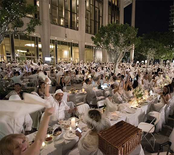 Diner en Blanc - World's Largest Dinner Party Returns to L.A.