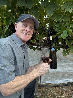 Engineer Makes Wine With a Little Bit of "Art and Science"